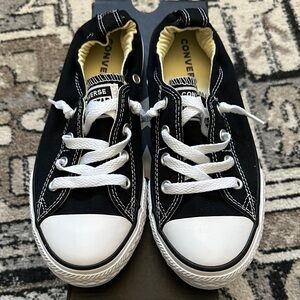 EUC Converse Chuck Taylor Sneakers - Size 3